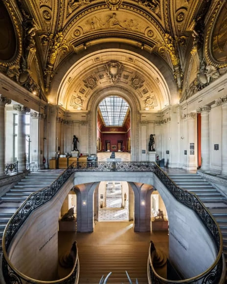 galleryImage 
